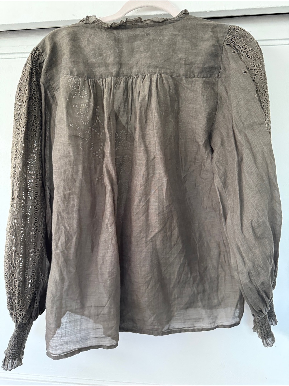 Banana Republic Olive Eyelet Linen Peasant Blouse. 100% Ramie, Made in India - Picture 2 of 8